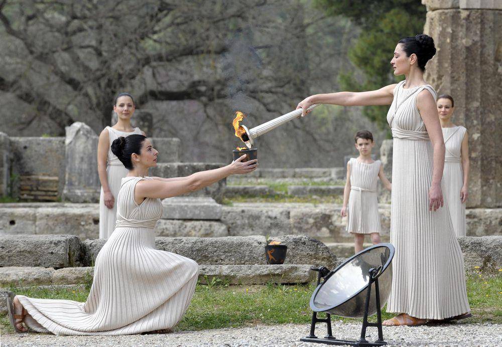 高清大图带你了解奥运火种采集_仪式_新华社_圣火