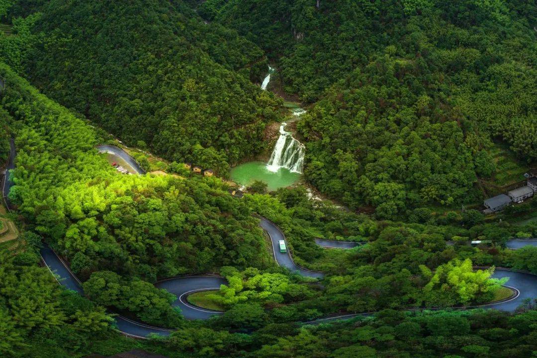 自驾游就出发奔赴一场心花怒放的春季浪漫美食之旅