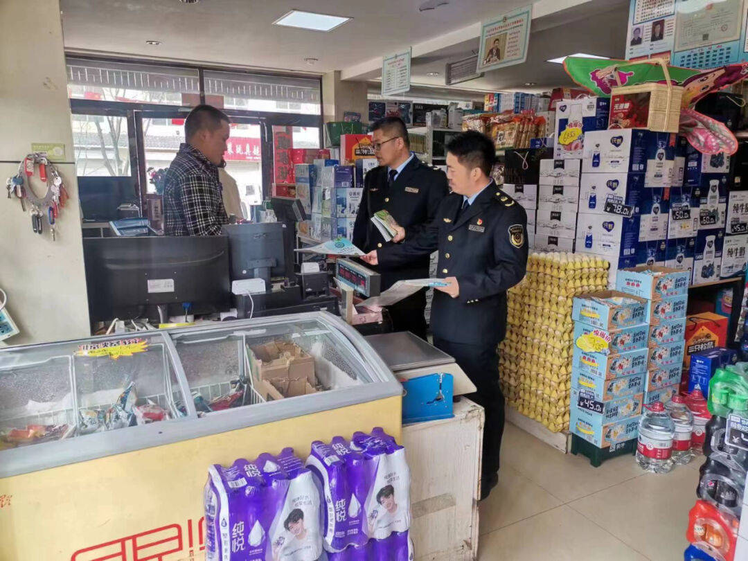 富县：开展垃圾分类宣传活动