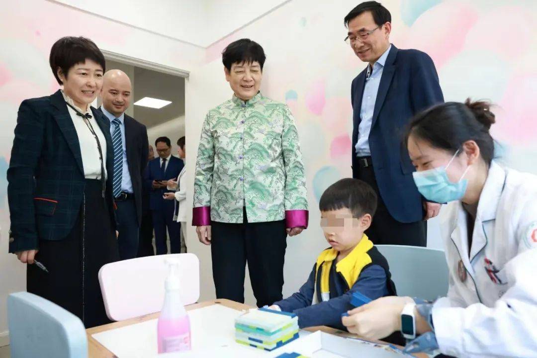 浙江大学医学院院长黄荷凤院士一行调研浙大儿院高质量发展情况