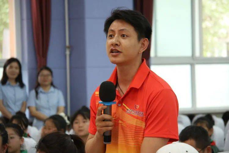 "奥运冠军来给我们上课啦" 星能冠军助学项目走进鄠邑区惠安小学