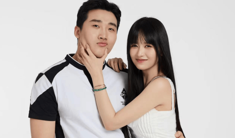 小伞恋爱十年终修成正果!与树奈奈领证结婚引热议