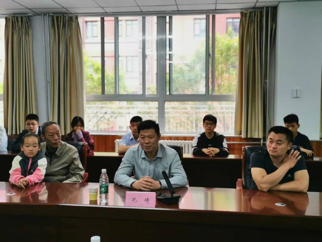 山东省济南锦屏学校师生家长到济南中学参观交流