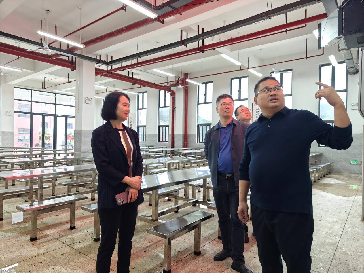 永州市市场监督管理局局长陈丽萍在金洞管理区调研知识产权,食品安全