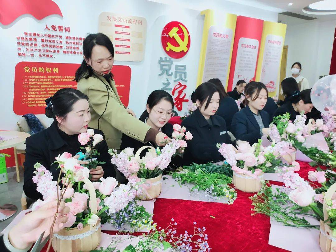 以党员冬训聚能,答好"暖心巴城"服务之卷