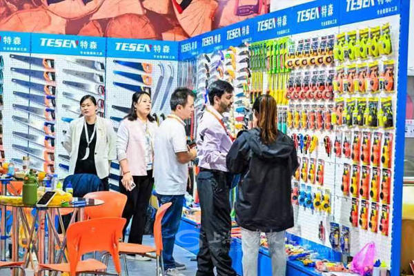 超八万人!记者实探义乌国际五金电器博览会