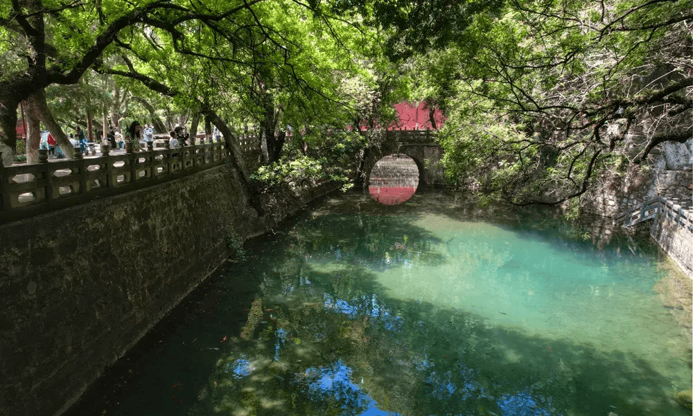 玉溪九龙池公园免费开放后更热闹了