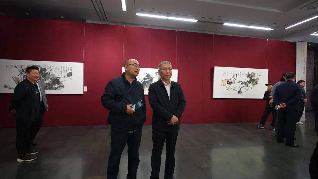 县委常委,常务副县长胡永乐在致辞中说,薛志耘是萧县走出来的杰出画家