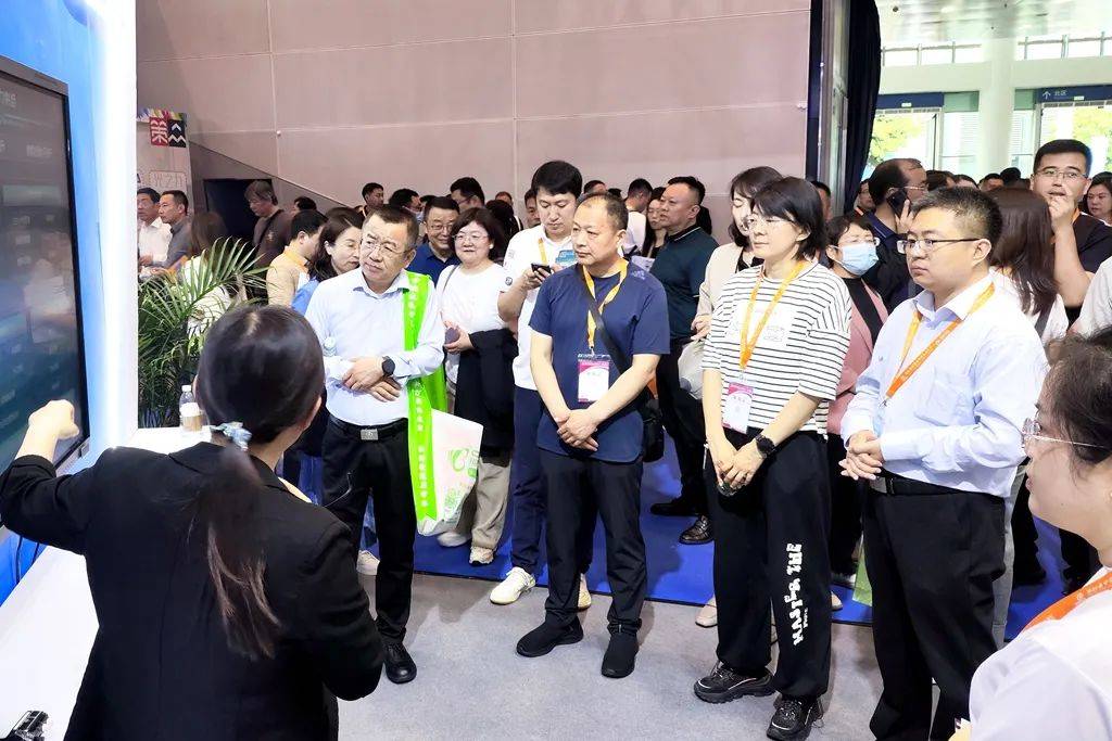 何宁带队参加第83届中国教育装备展示会_数字_冠县_部分