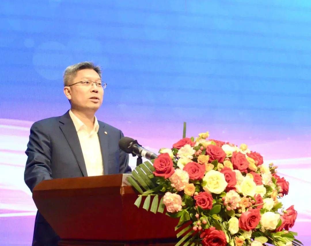 广西广电网络与华数集团举行战略合作协议签约仪式