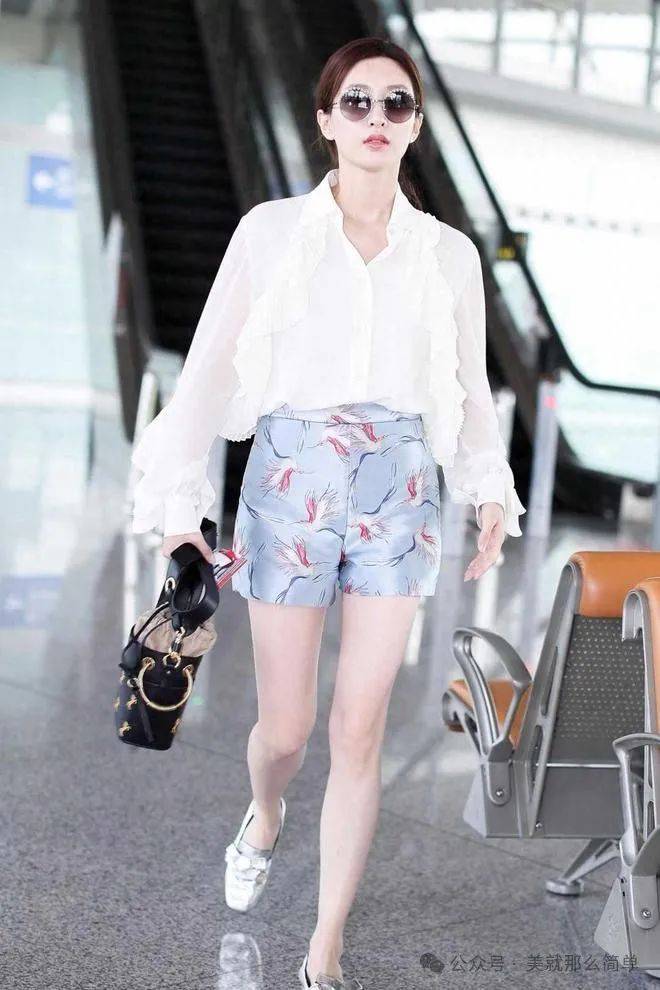 明星们的白衬衫穿搭