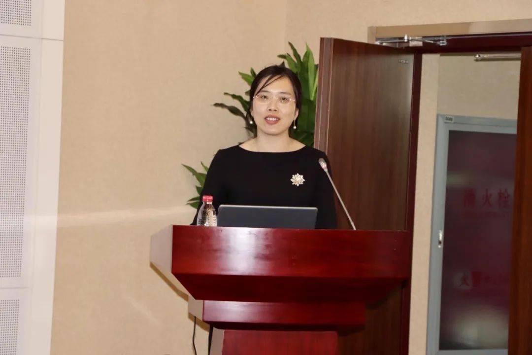 学生身份兼职辅导员王荣亮,专职辅导员刘晔,教师身份兼职辅导员第五