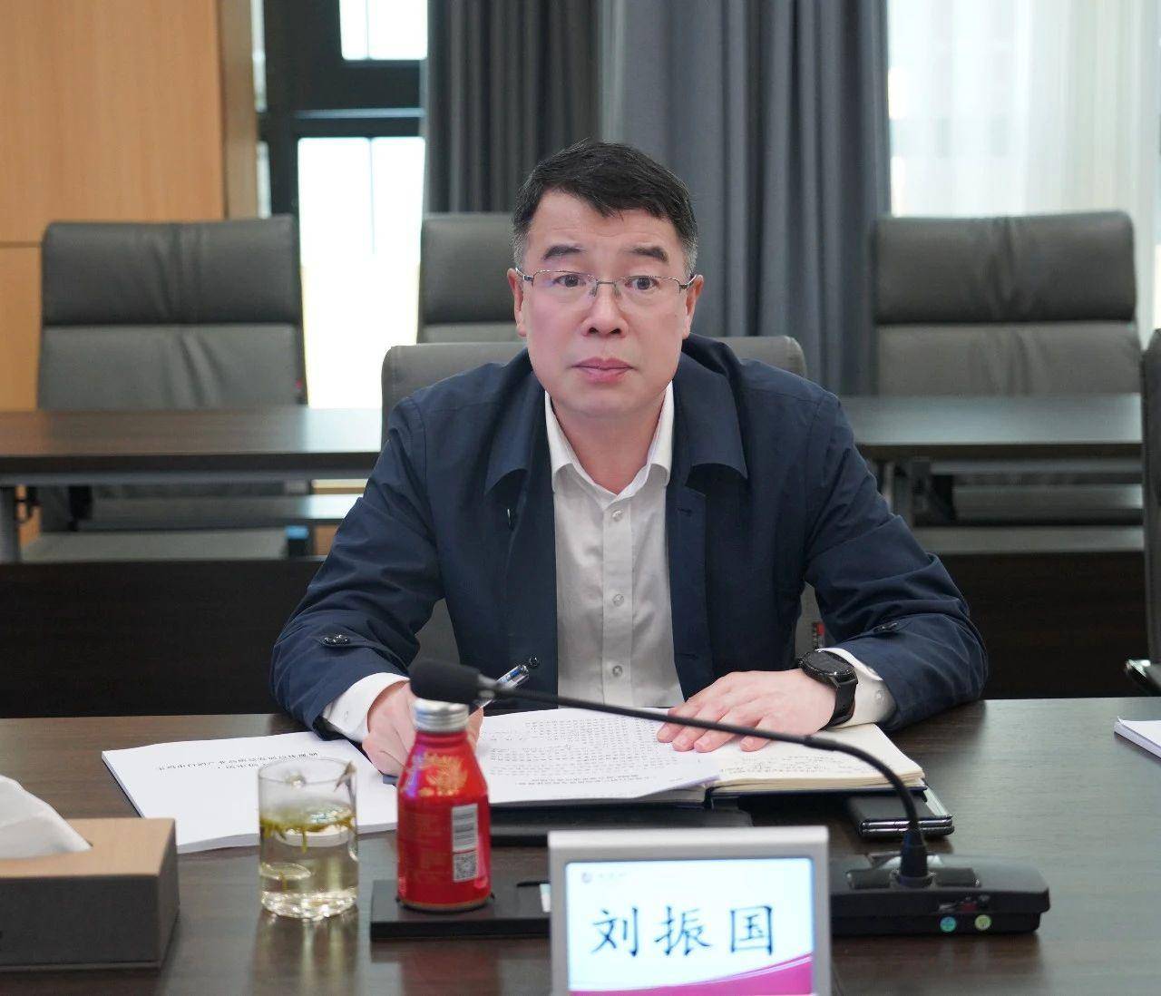 中国酒业协会副秘书长刘振国一行来西凤股份公司调研交流