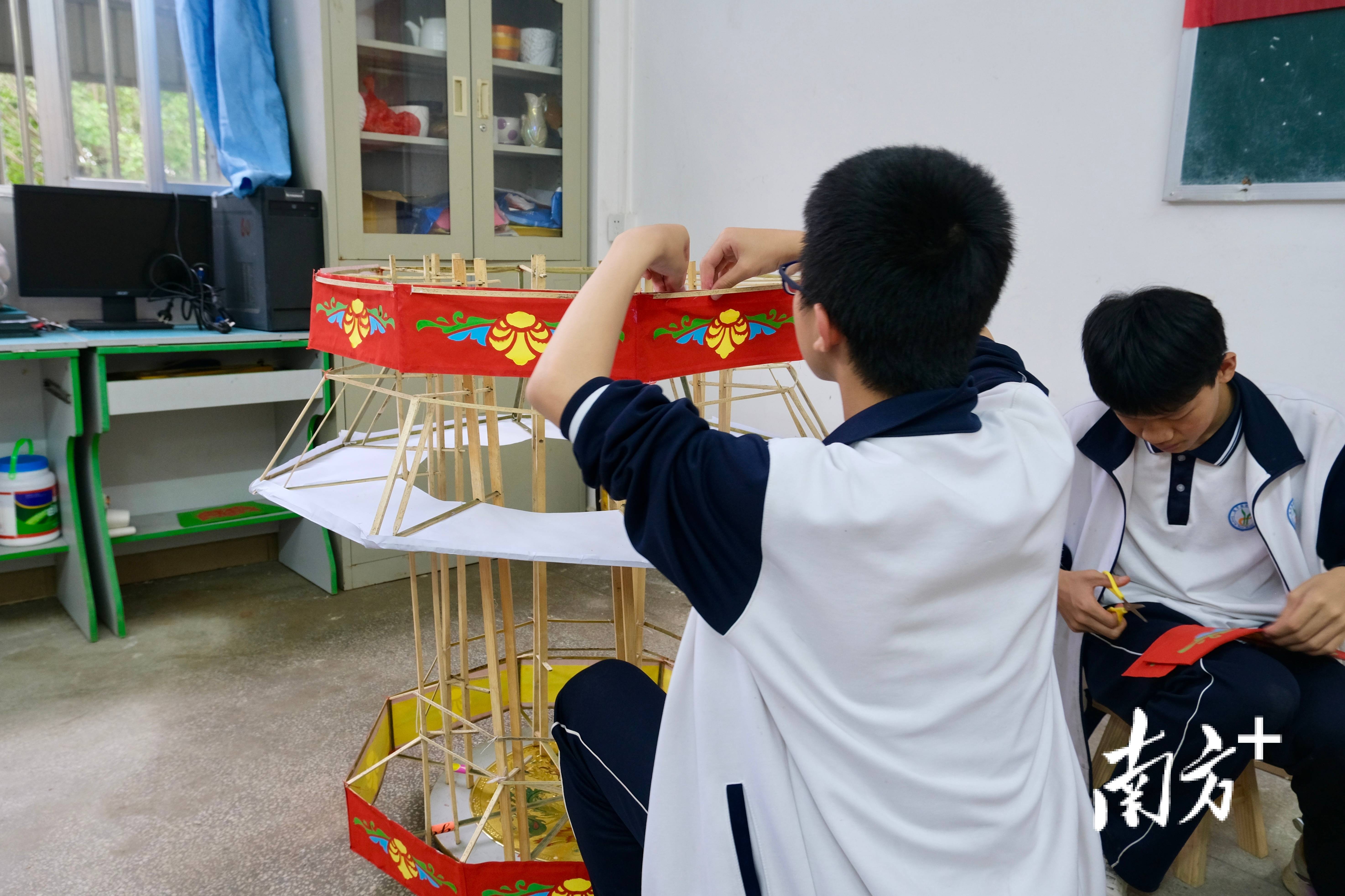 世界读书日,非遗传承人"领读"解密河源连平忠信花灯