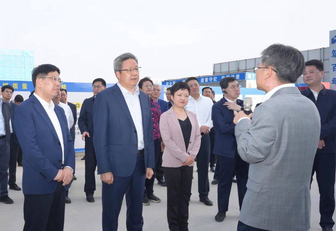 市委书记吴新明,市委副书记,市长张彤,市委副书记,政法委书记沈雷等