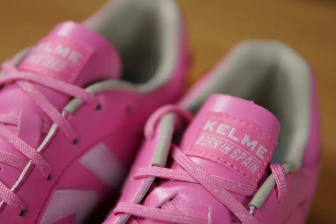 近观！TLSS x Kelme 睿2.0 MG足球鞋_卡尔_直播_后跟