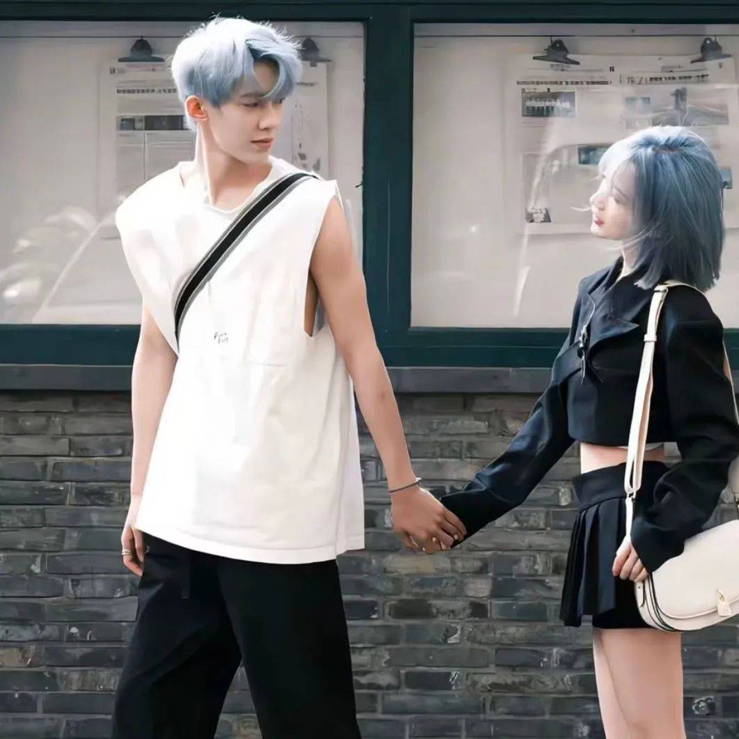 【情侣头像】未来不止是未知,爱情能改变现实.