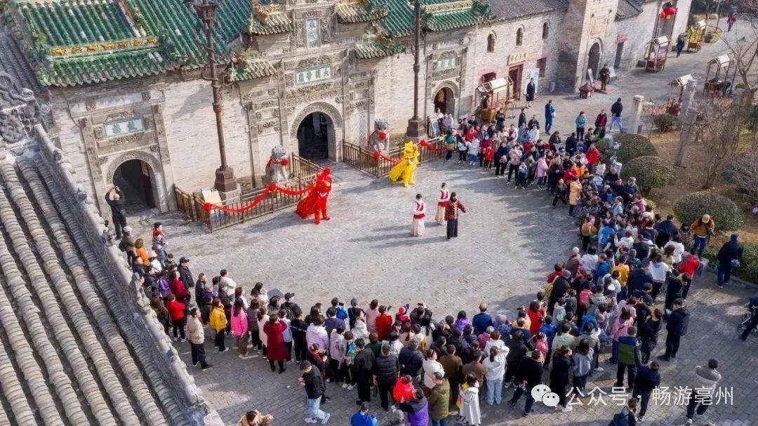 凭有效身份证件就可以免费参观花戏楼,曹操地下运兵道,华祖庵(不含