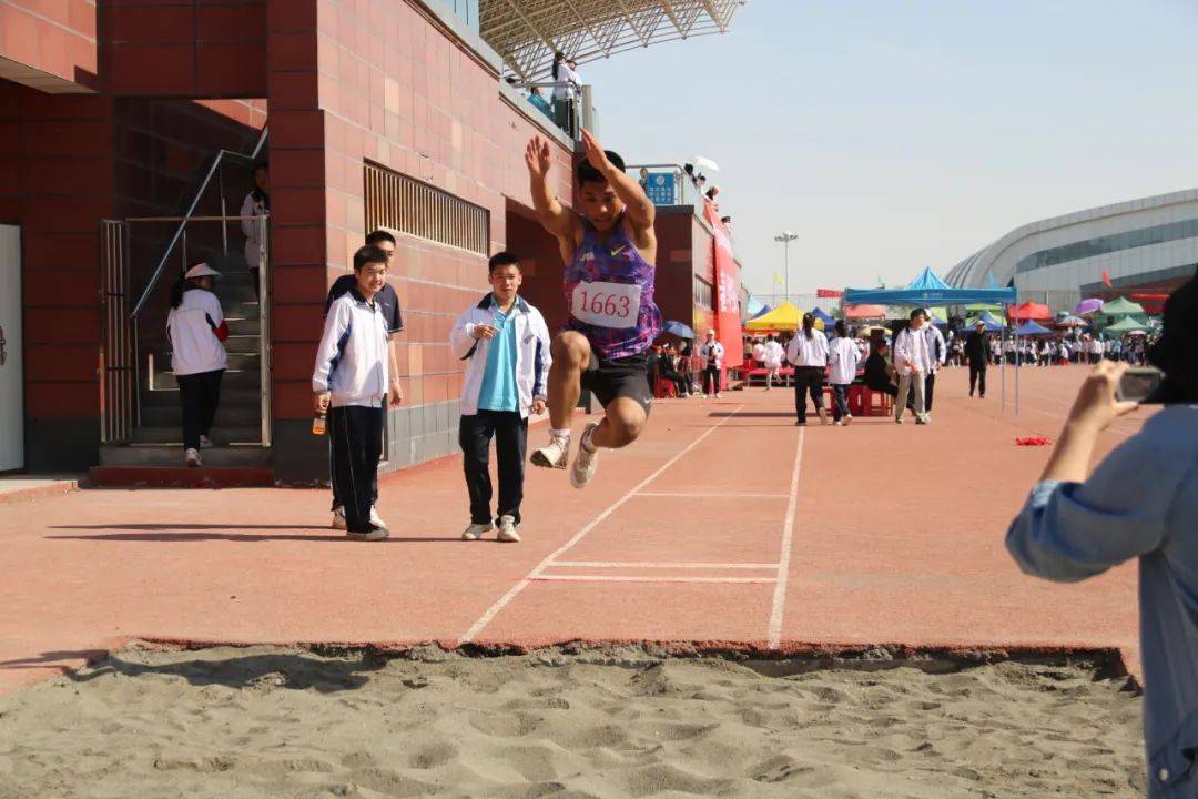 强体铸魂担使命,团结奋进谱新章 ---沙湾一中隆重举办