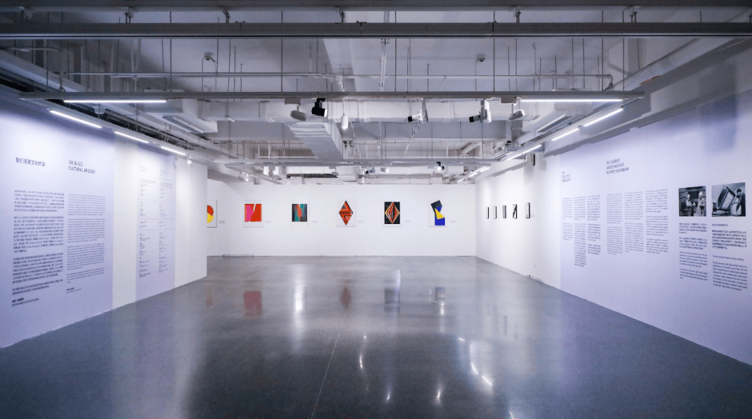 展览现场西安美术馆建馆初期便确立了发展方向:传统与当代并举.