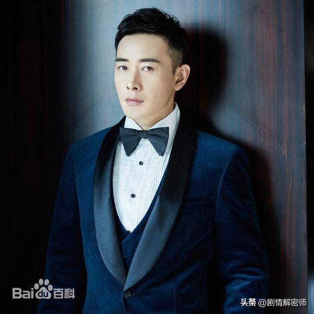 在这个过程中,罗晋饰演的警探不仅要面对错综复杂的线索,还要与自己