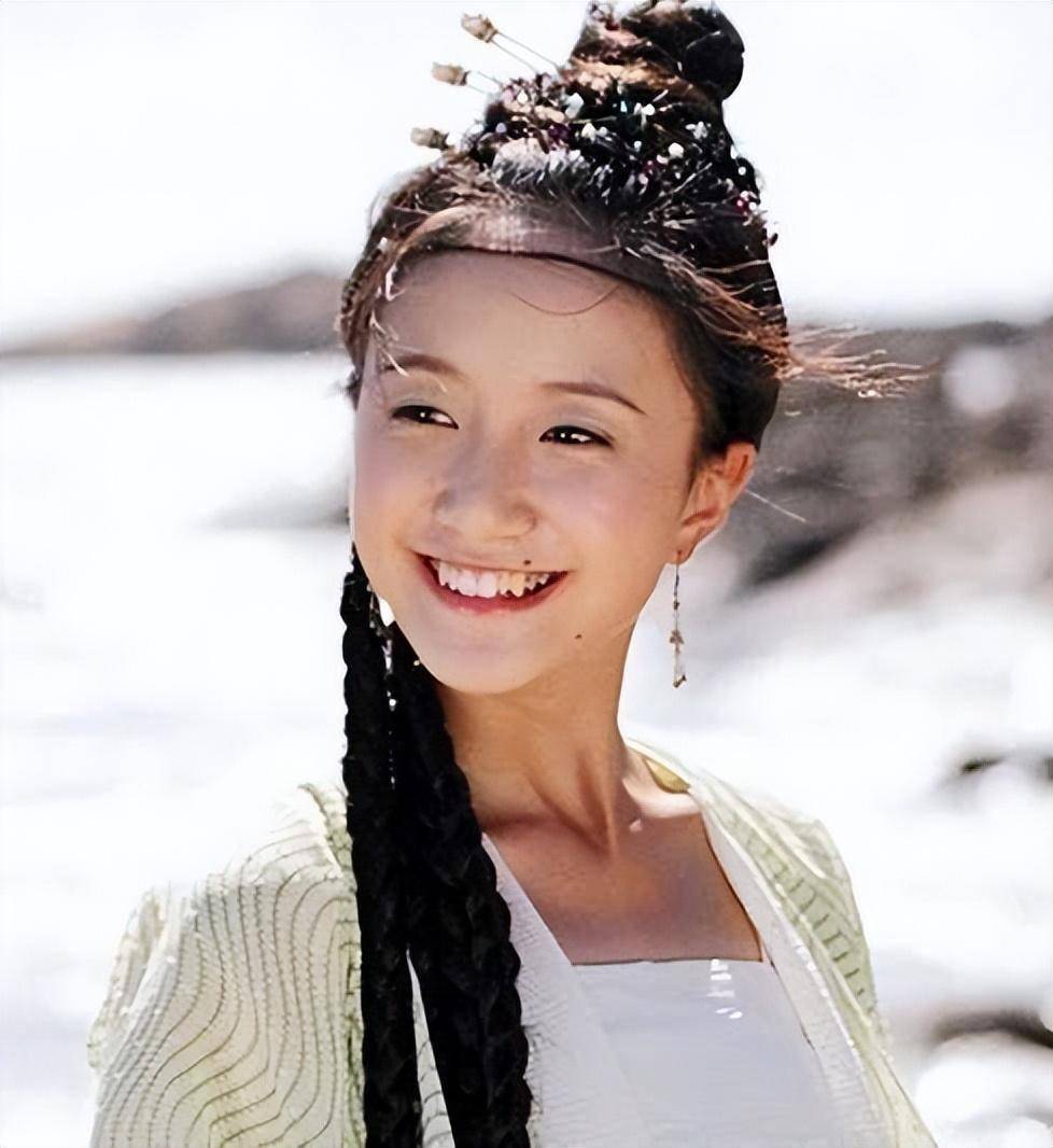 李倩:16岁拍戏救患癌父亲,黄轩唯一官宣女友,如今点痣