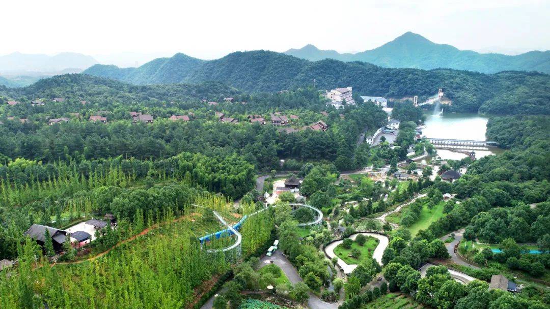 真也天境→西津野渡→青龙湖景区→红杉林景点→石壁山皖南川藏蟧no