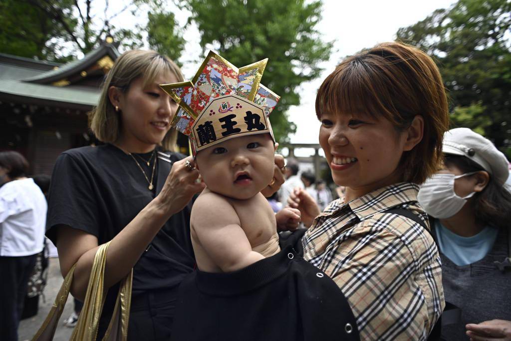 日本少年相扑比赛图片