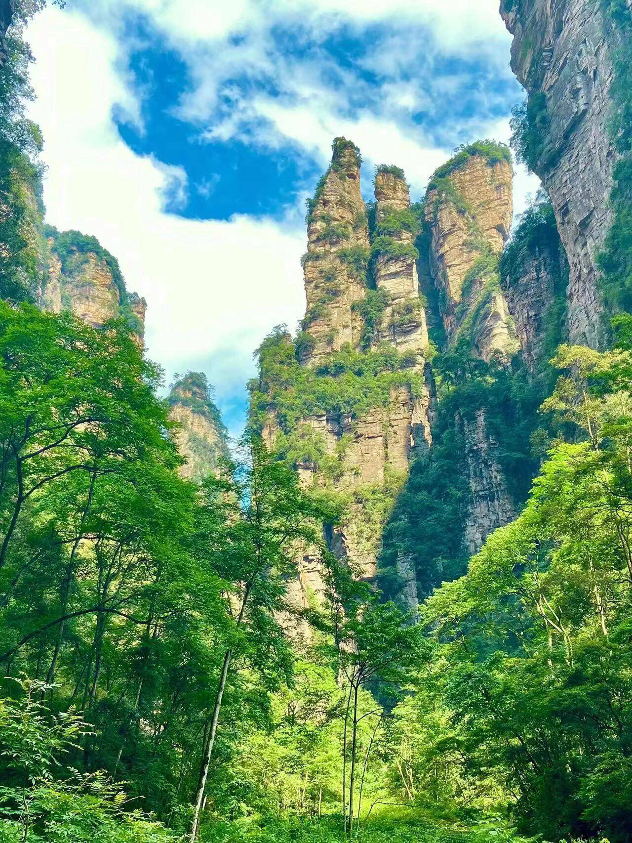 离张家界近的其他市旅游景点推荐 ,最新人均花费和旅游攻略,值得收藏