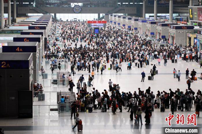 国铁集团郑州局“五一”假期累计发送旅客超395万人次