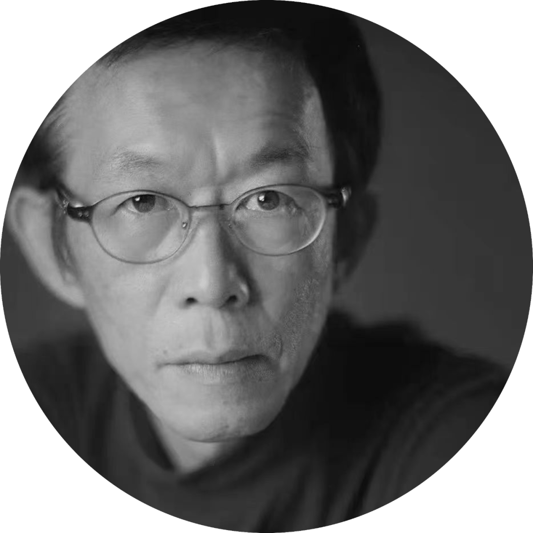 译有布莱希特,卡瓦菲斯,巴列霍,苏珊·桑塔格,布罗茨基,阿巴斯,希尼