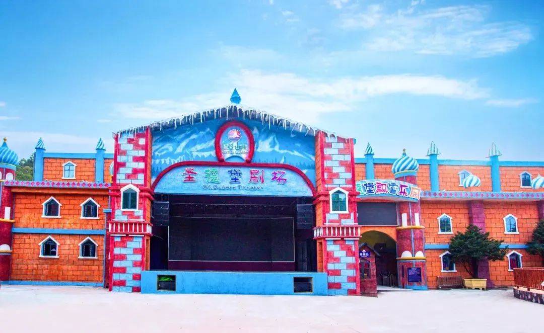 吃住玩乐一票全搞定,畅玩隐贤山庄,在喧嚣闹市中体验隐居山林之乐!