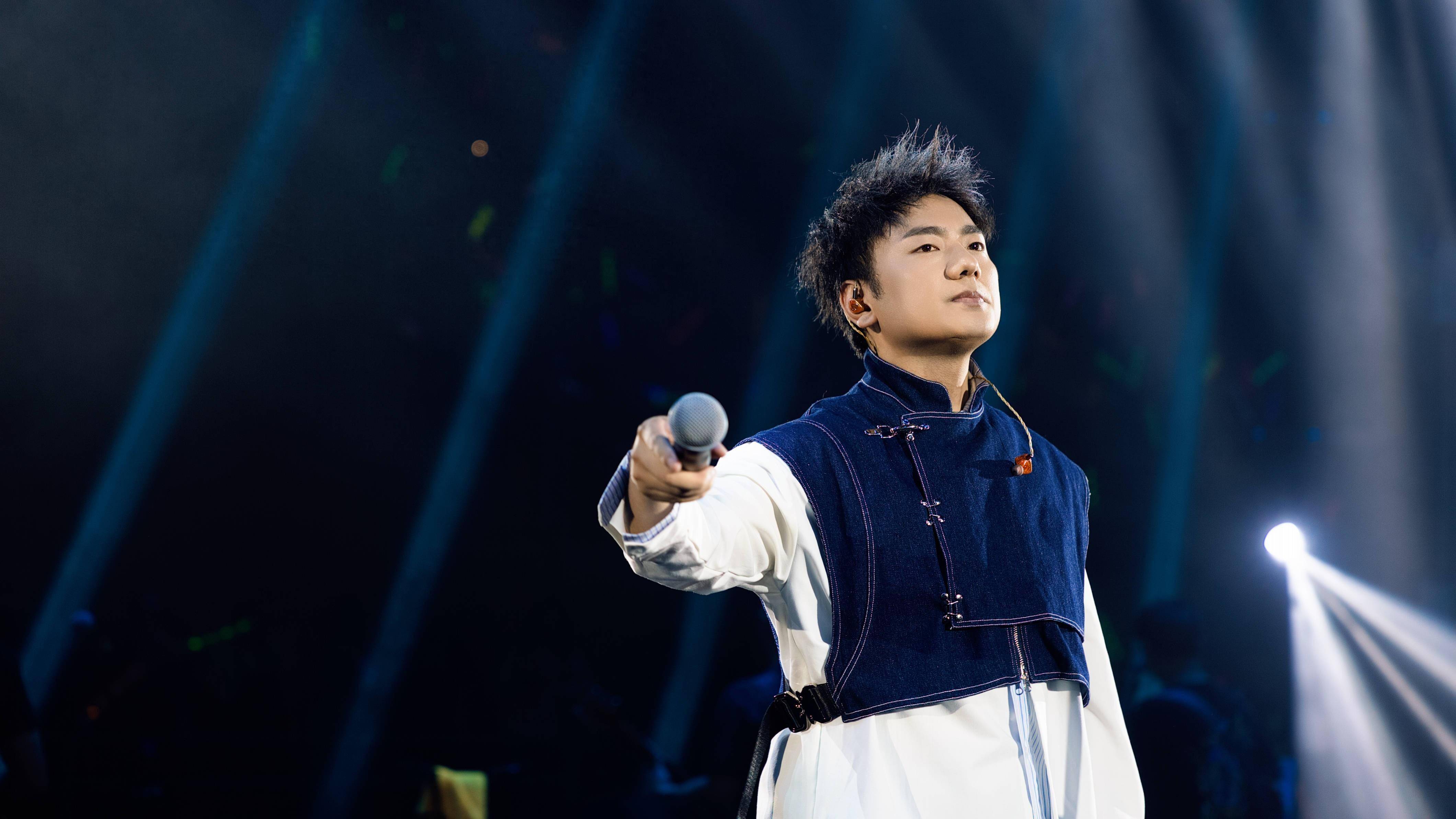 文|小雨淅淅编辑|司徒夜沉寂了四年的音综《我是歌手》,终于再次扬帆