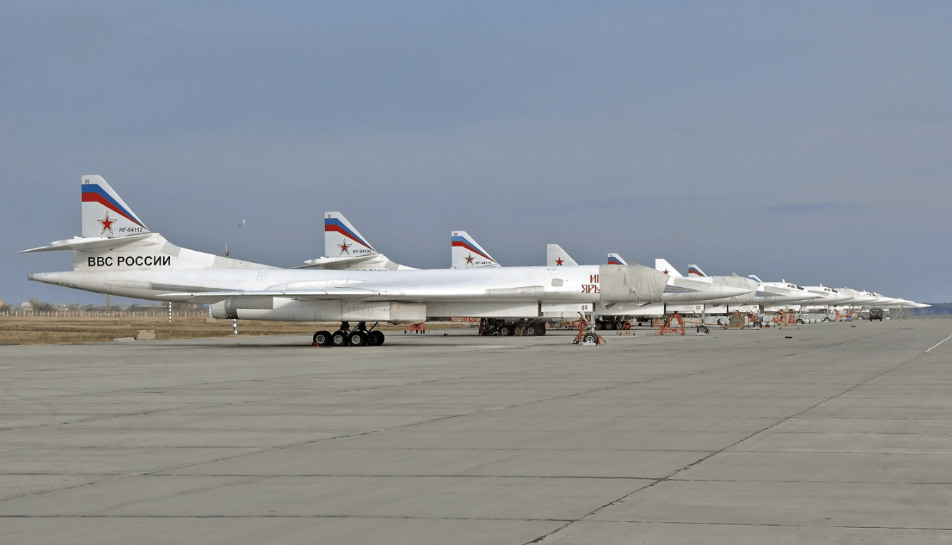 击毁,击落或干扰,对于印度可能引进的图160,我国该如何应对?