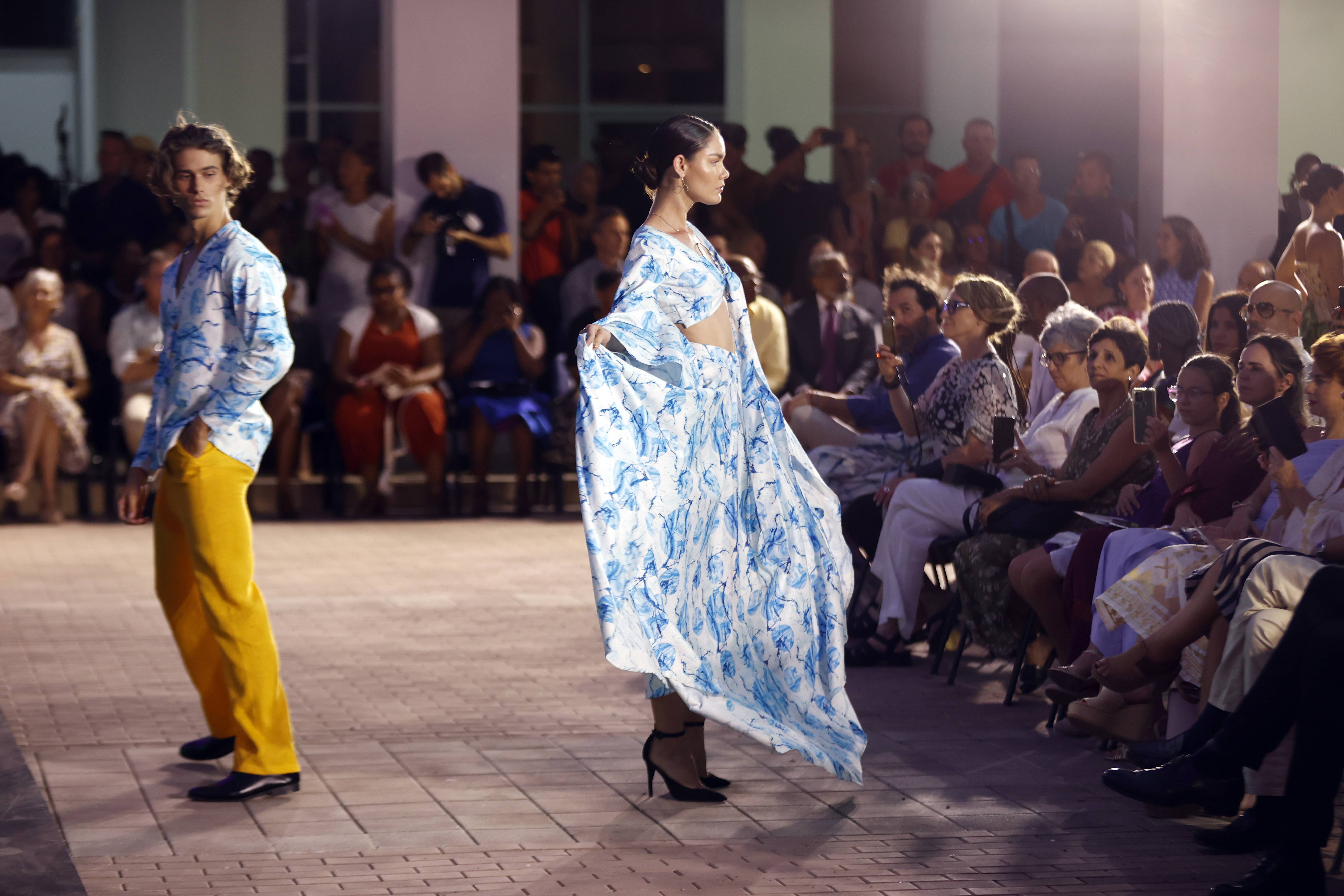 古巴哈瓦那举办加勒比地区设计师时装秀