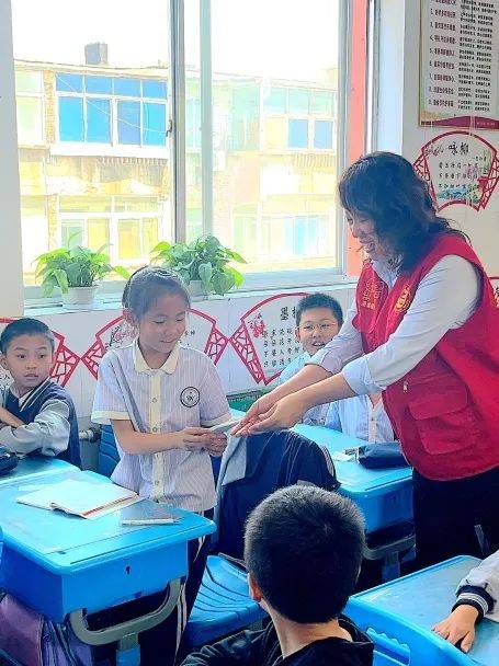 燃气安全进校园 争做安全小卫士——星辰公司开展"进学校送知识"活动
