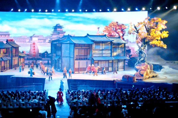 "五一"假期《驼铃传奇》接待游客15万人次再创历史新高_演出_西安
