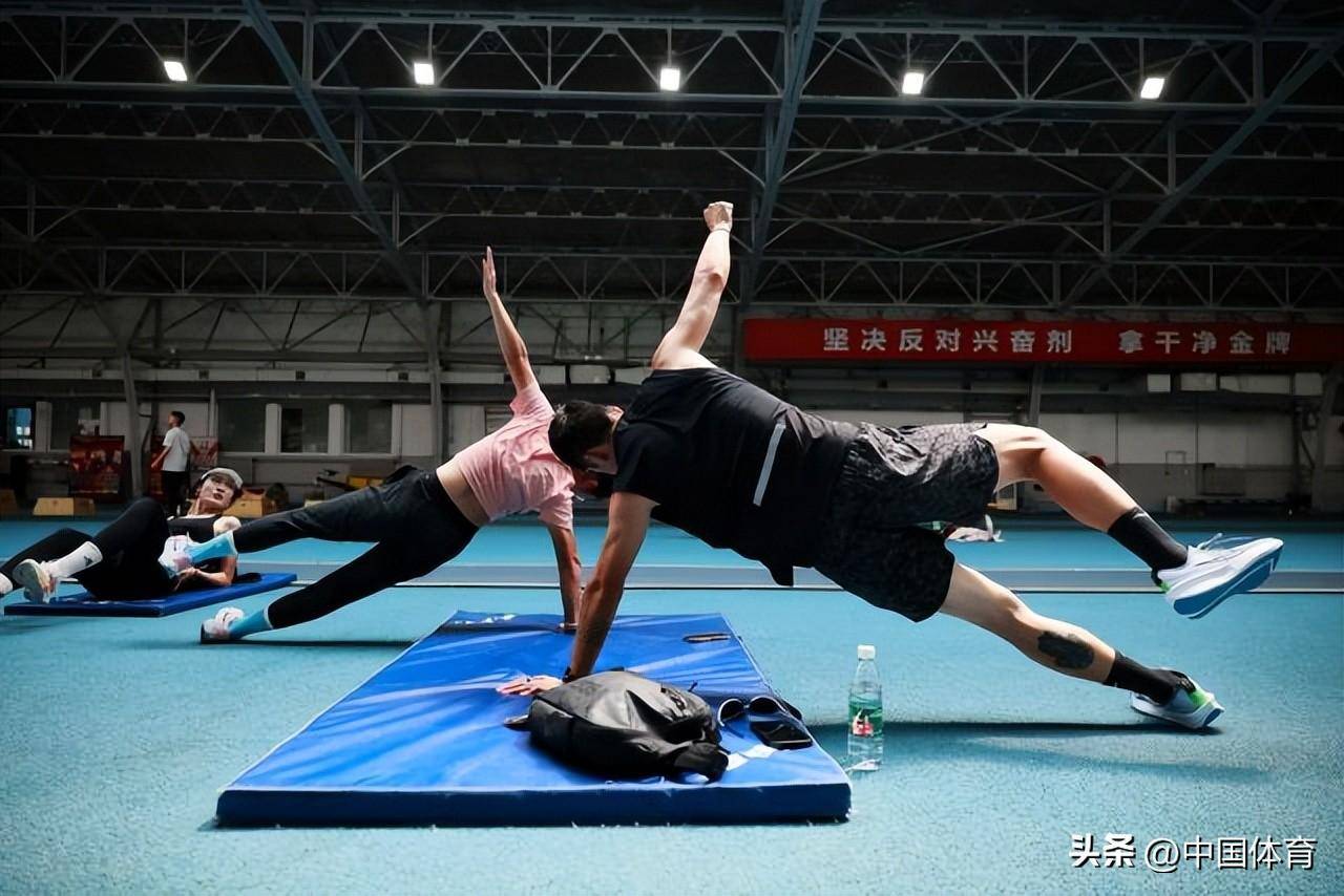 时不我待!中国田径队在京训练 备战巴黎奥运会