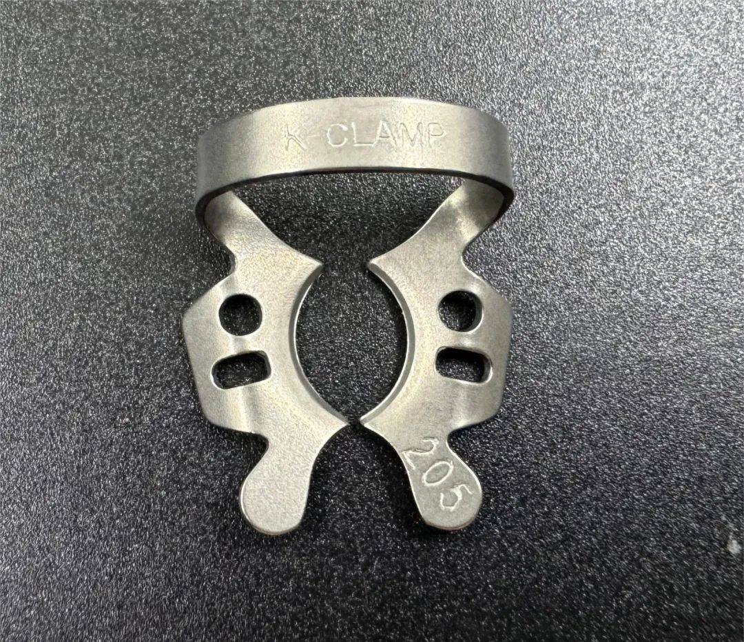 【低反光护眼 新兴天云灰哑光系列橡皮障夹高清图】临床用途大全