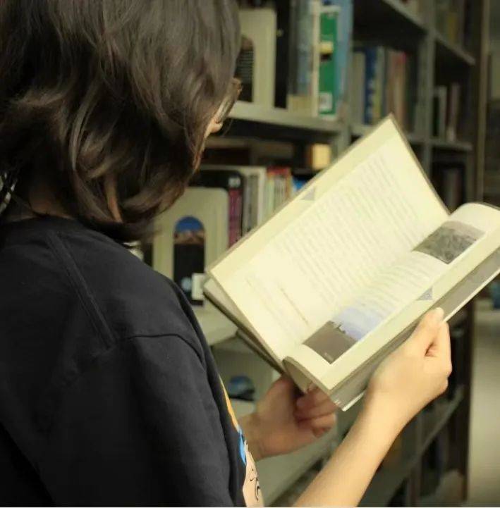 听说世界是个巨大的草台班子?我想说