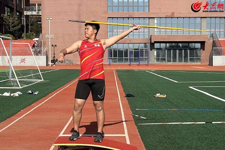 高级中学:你的高中三年 每一帧都是发光的青春_程方旭_朱铭扬_孙喆