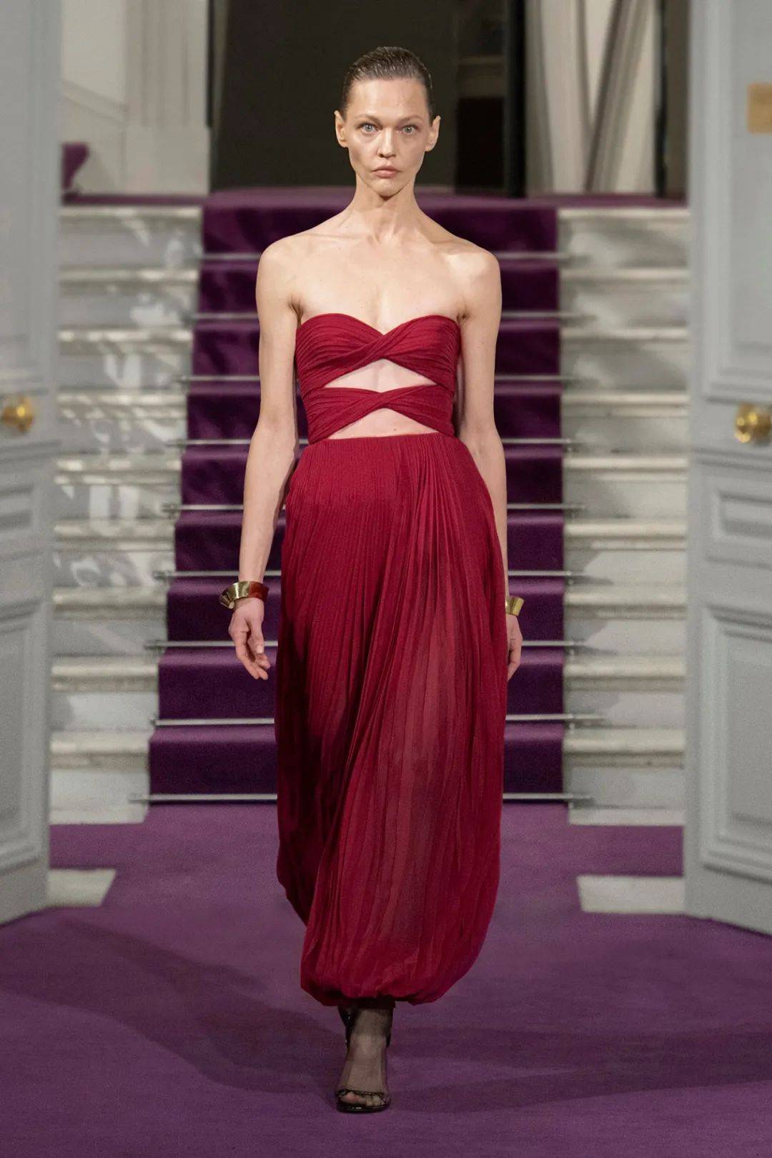 valentino 2024春夏高级定制系列_时装_高定_armani