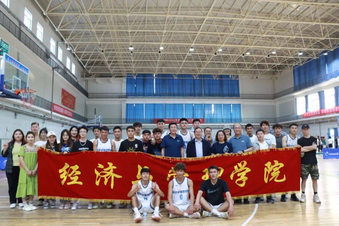 荣耀之战 | "力行杯"篮球赛冠亚军争夺战圆满落幕