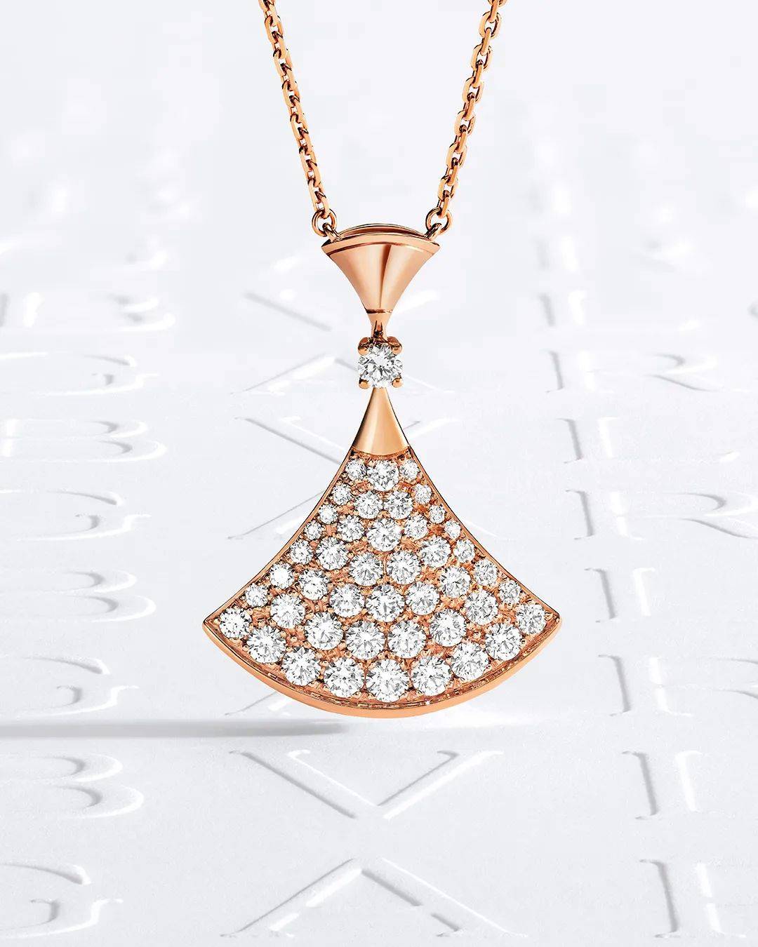 心意相连 让爱意永续 | bvlgari