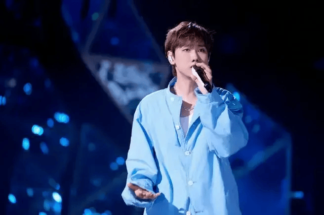 央媒怒批!湖南这一夜,戳穿了那英的实力,也撕开了内娱的遮羞布