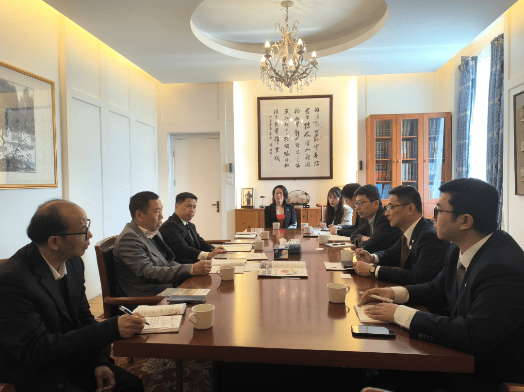 工作团队与中国驻挪威大使馆经商处座谈交流会前,进博会推介工作团队