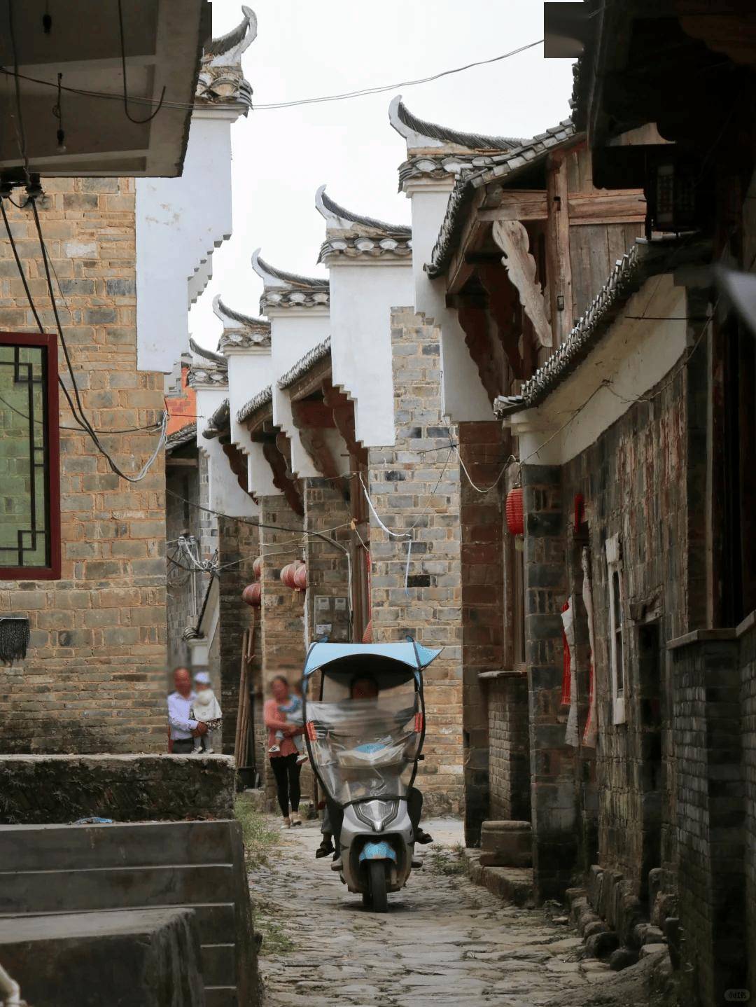 严台村&沧溪村 /走过了东埠村,还可以去看看绿野仙踪般的严台村和