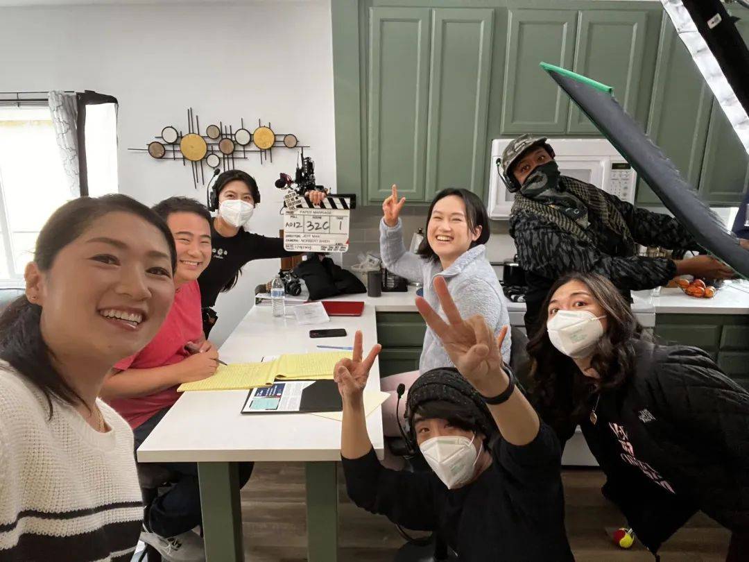 的春天终于要来了",她身边的很多亚裔电影人都说,"现在该华人出头了"