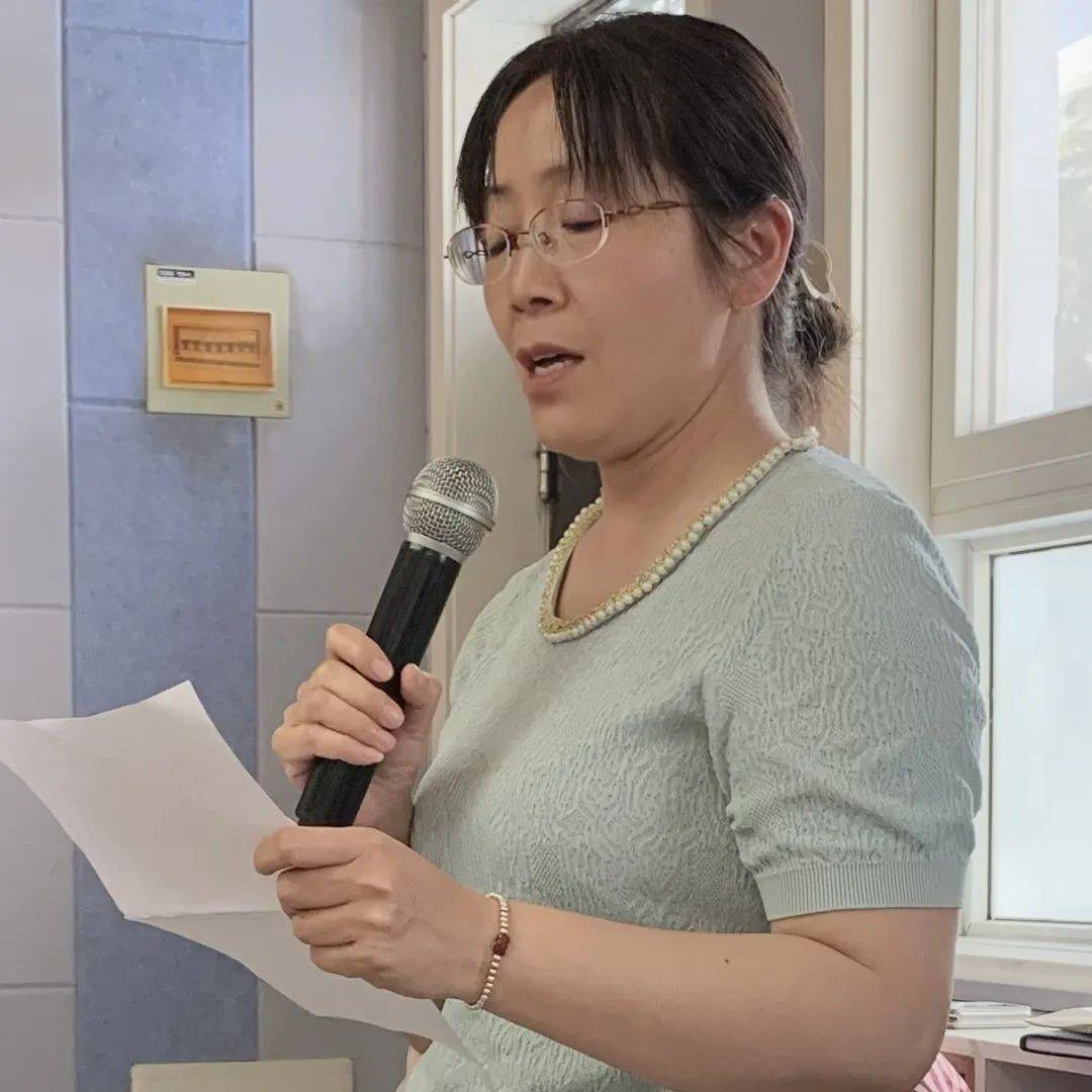 系列丛书——《学生发展与教育指导纲要》,四年级陈明月,五年级王茵