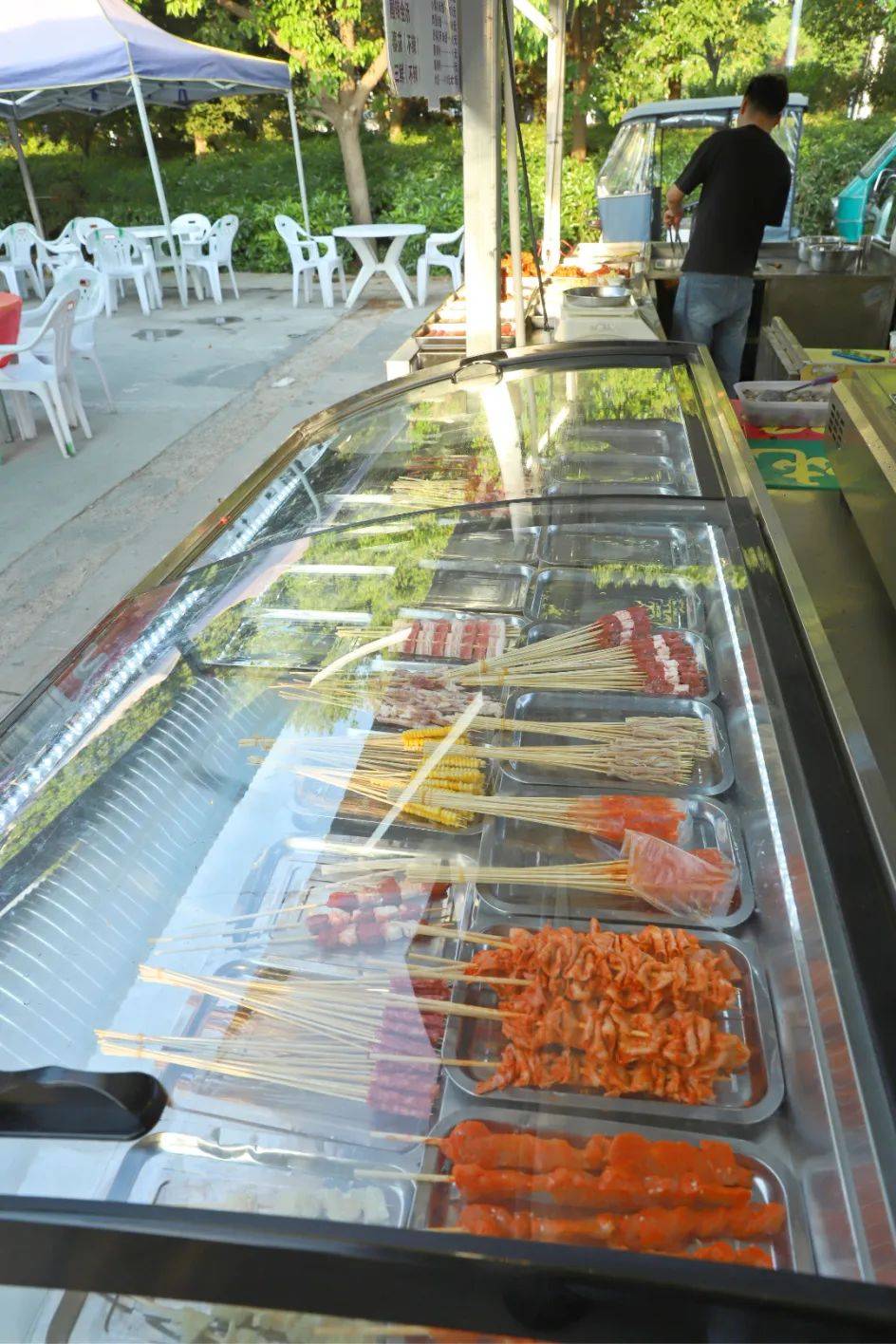 只有附近的人才知道有多香吧!_摊位_烧烤_小吃